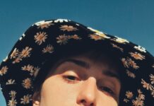 여성 건강관리, 일상 속 작은 습관에서 시작하세요 woman wearing black and white floral hat